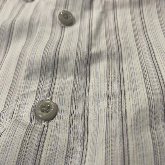 Men’s size Large long sleeve apt 9 button down - Picture 2 of 3